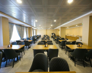 Van-Taht Palac-9.jpg
